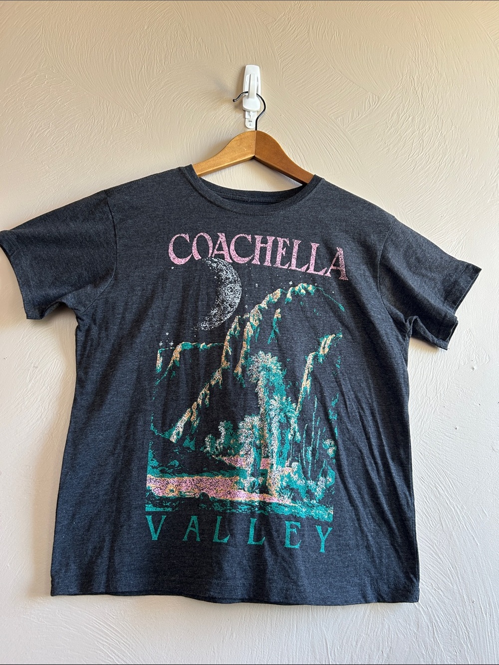 Mighty Fine Coachella Valley Desert Canyon Under The Moon Graphic Tee Size Large